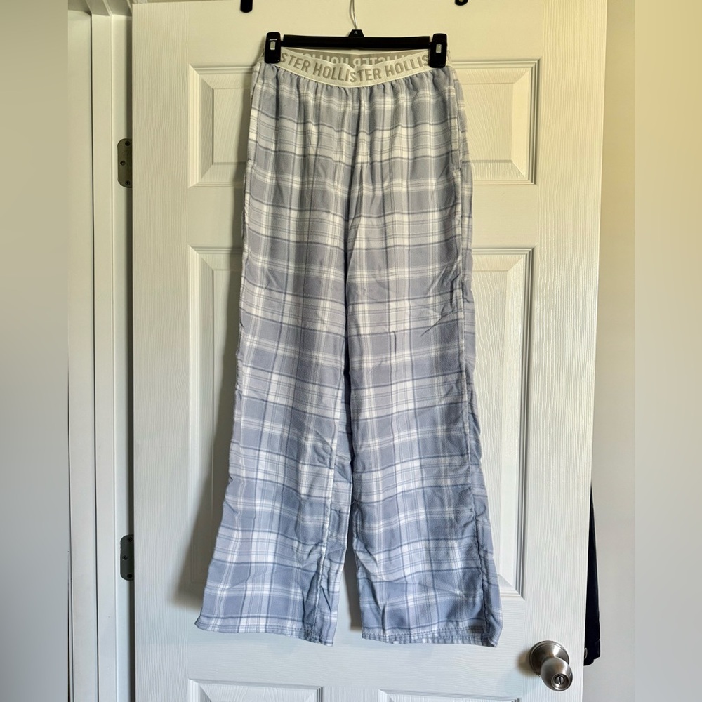 Hollister Gray Plaid Women's Pants
